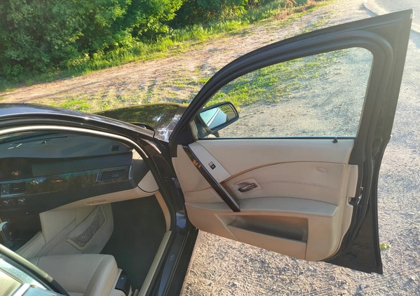 BMW Seria 5 cena 17700 przebieg: 295000, rok produkcji 2005 z Głogów małe 92